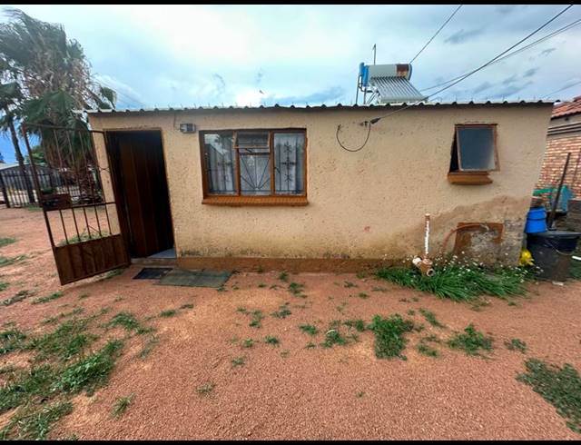 2 BEDROOM HOUSE FOR SALE IN GA-RANKUWA